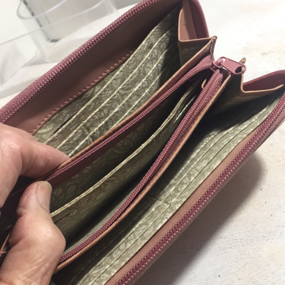 HOBO vintage leather zipper Clutch Wallet rose pink. - Picture 7 of 10